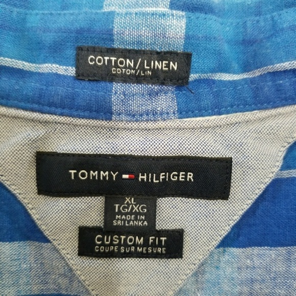 Tommy Hilfiger Men's Custom Fit Button Down Shirt - Picture 4 of 5